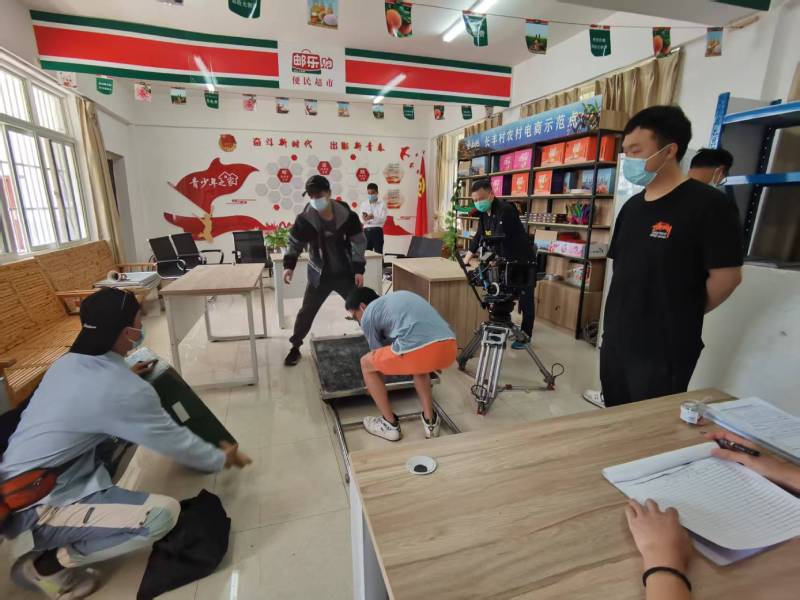 大方县广告片拍摄公司：极简主义践行者，少即是多的视觉哲学